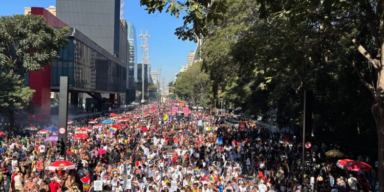 30ª Parada LGBT+ reúne 36,8 mil pessoas em SP, diz estimativa do monitor do debate político da USP